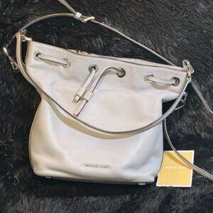 Michael Kors Bucket Bag Crossbody Large Handbag MK Signature Gray